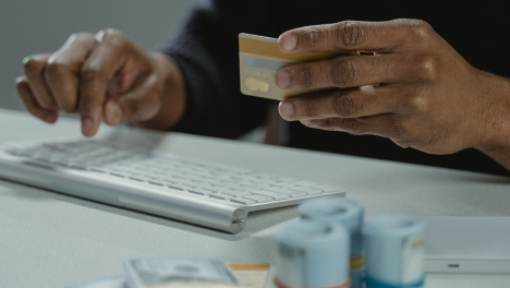 التحقيقات ومكافحة الاحتيال