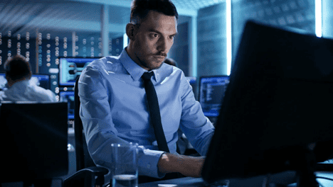 بلغنا بمشكلتك